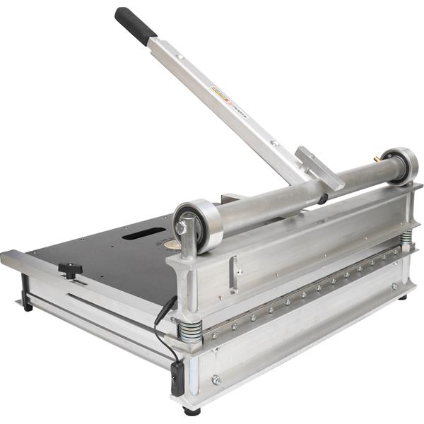 Side angle of a BULLET TOOLS Magnum Series cutting tool