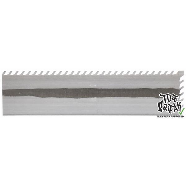 Side profile of a MARSHALLTOWN LayFlat™ notched trowel blade