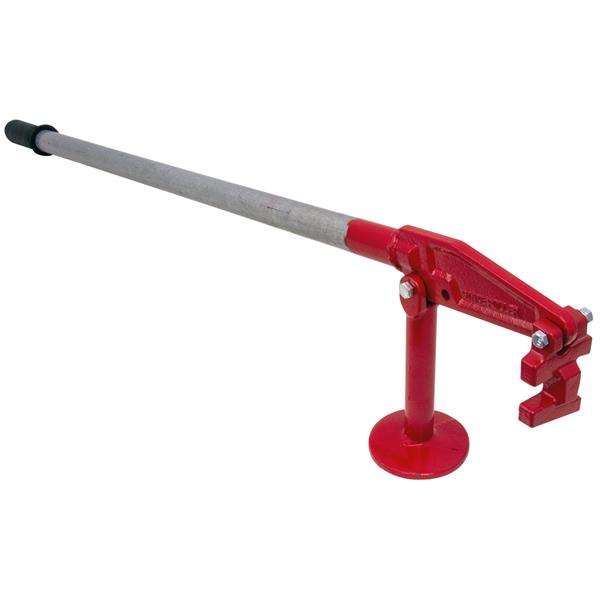 MARSHALLTOWN QLT stake puller with a lever design